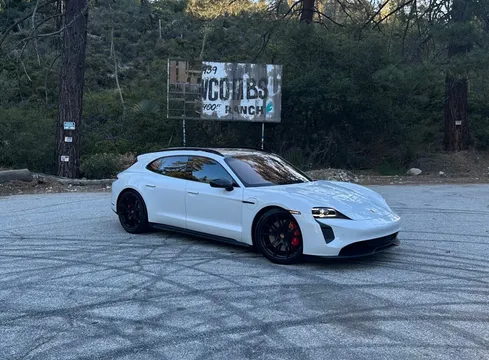 2022 Porsche Taycan GTS Sport Turismo