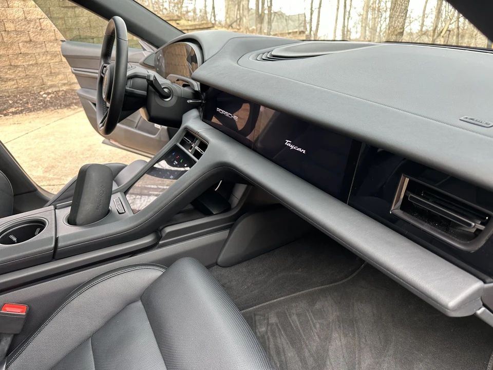 2022 Porsche Taycan - Image 11 of 18