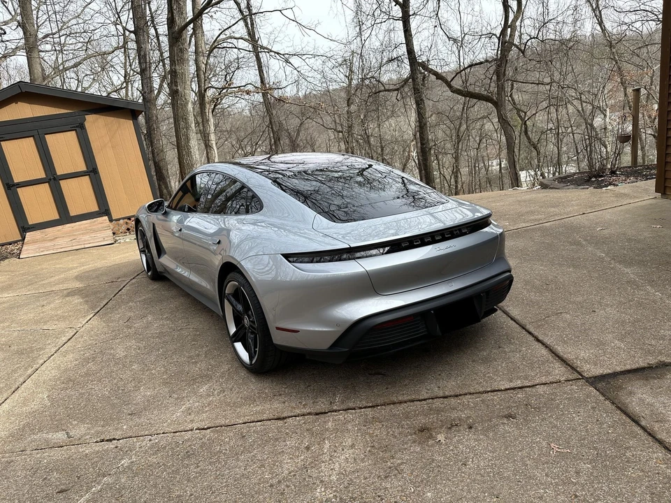 2022 Porsche Taycan - Image 6 of 18
