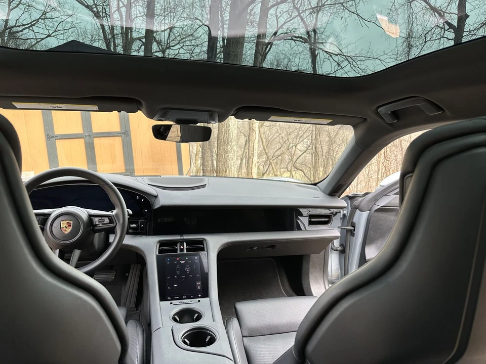 2022 Porsche Taycan - Image 13 of 18