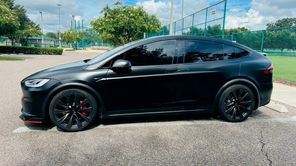 2022 Tesla Model X Plaid - Image 2 of 15