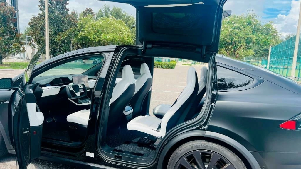 2022 Tesla Model X Plaid - Image 4 of 15