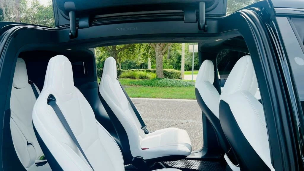 2022 Tesla Model X Plaid - Image 5 of 15