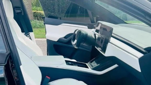 2022 Tesla Model X Plaid - Image 6 of 15