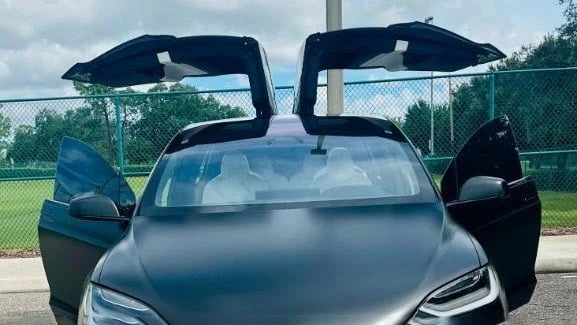 2022 Tesla Model X Plaid - Image 9 of 15