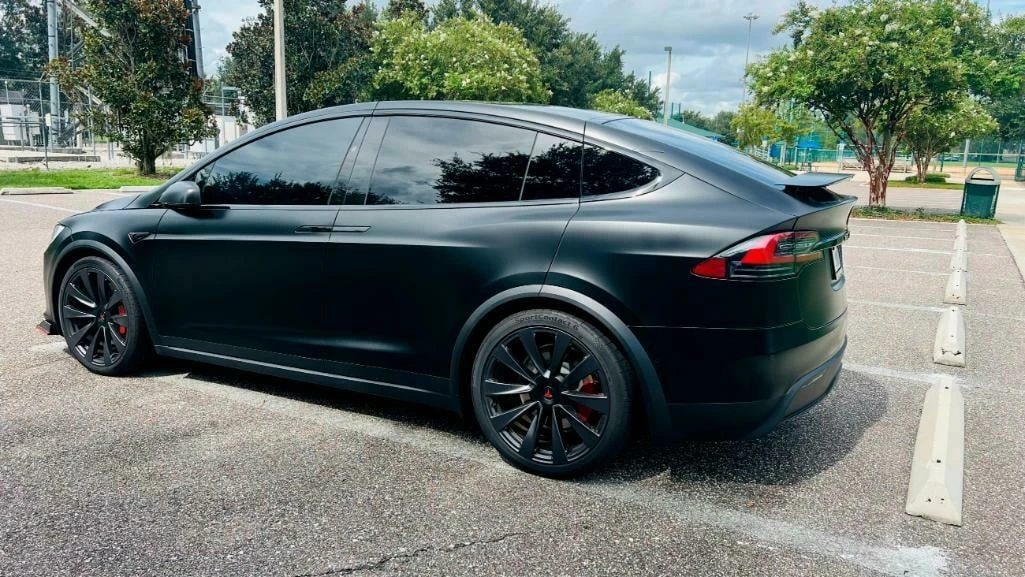 2022 Tesla Model X Plaid - Image 10 of 15