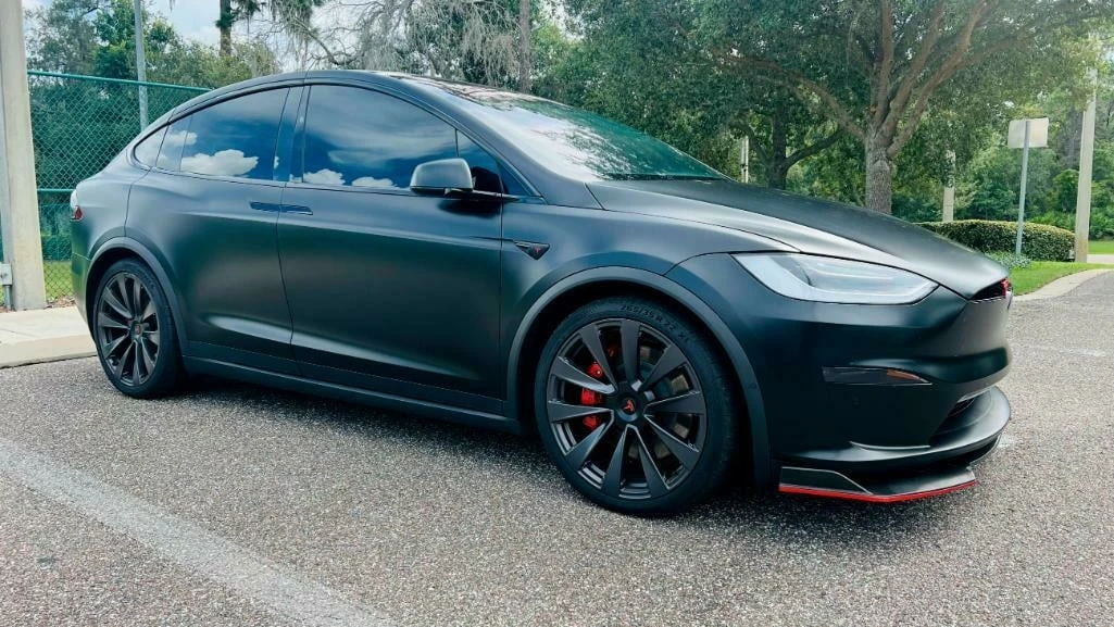 2022 Tesla Model X Plaid - Image 14 of 15