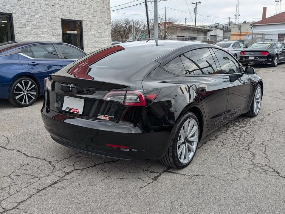 2022 Tesla Model 3 - Image 4 of 18