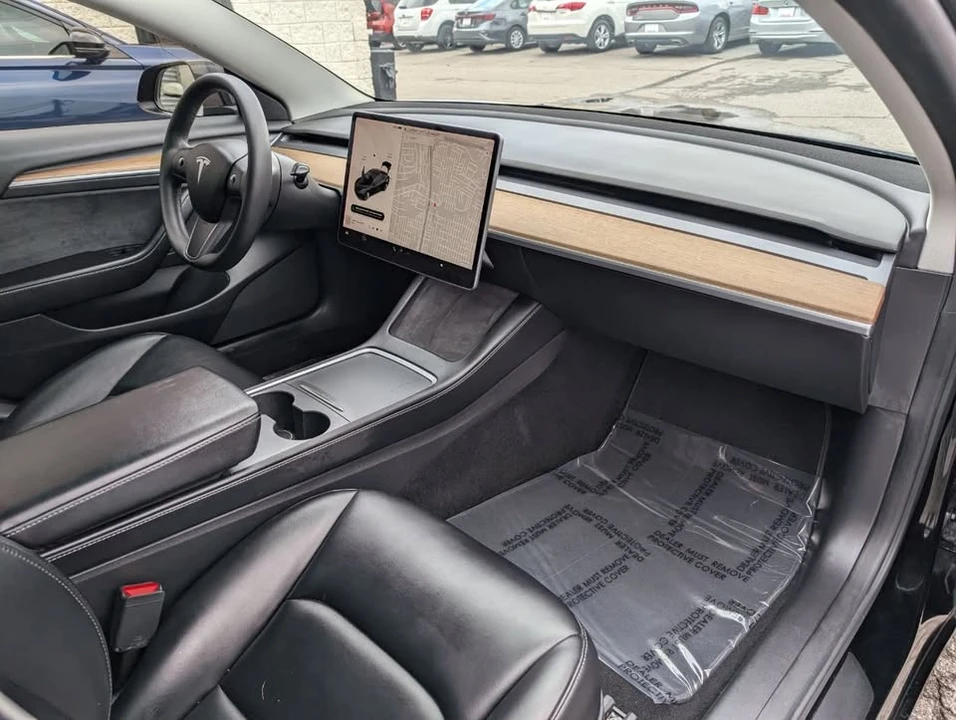 2022 Tesla Model 3 - Image 11 of 18