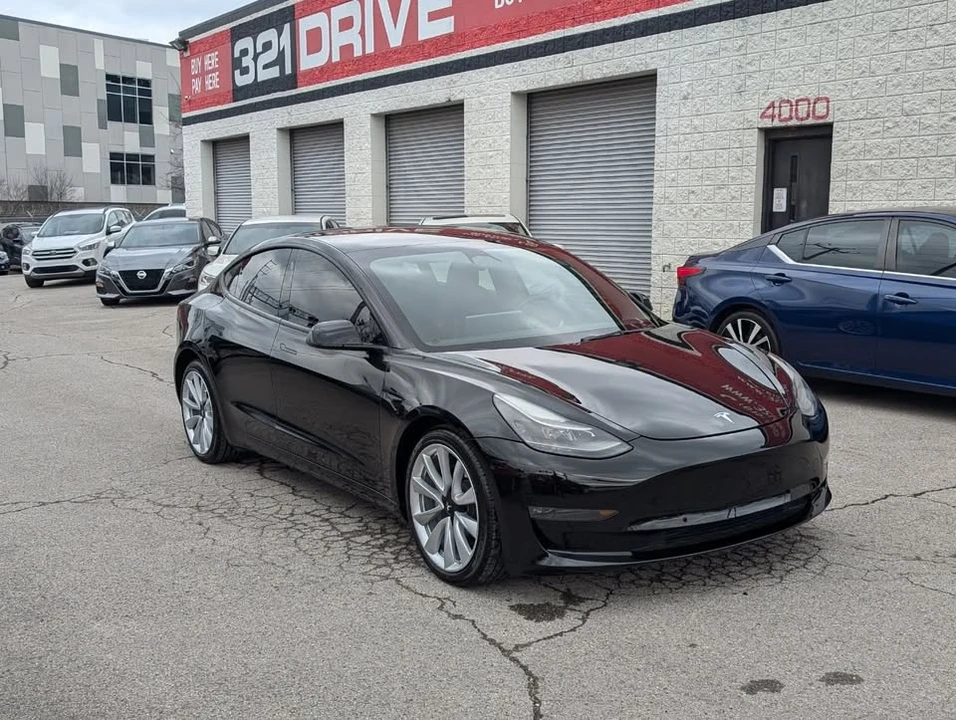 2022 Tesla Model 3 - Image 3 of 18