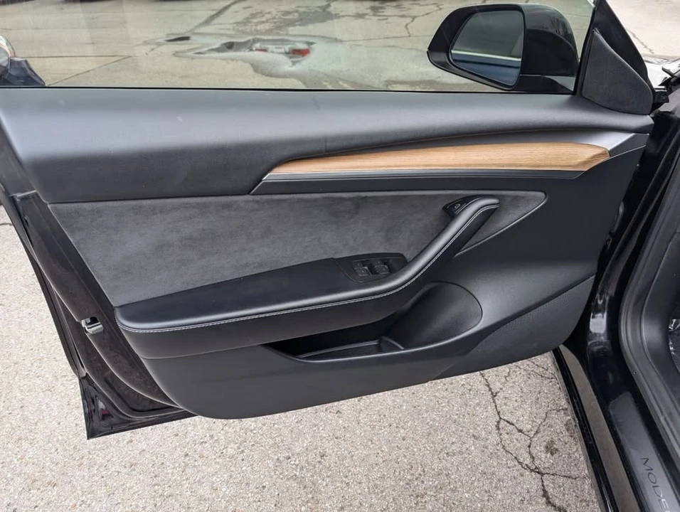 2022 Tesla Model 3 - Image 9 of 18