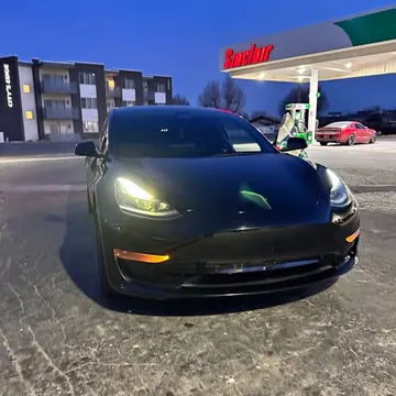 2022 Tesla Model 3 Standard Range RWD