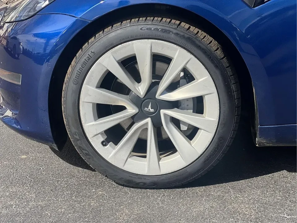 2022 Tesla Model 3 - Image 9 of 20