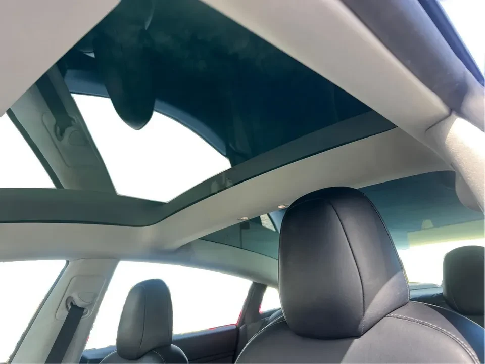 2022 Tesla Model 3 - Image 2 of 20
