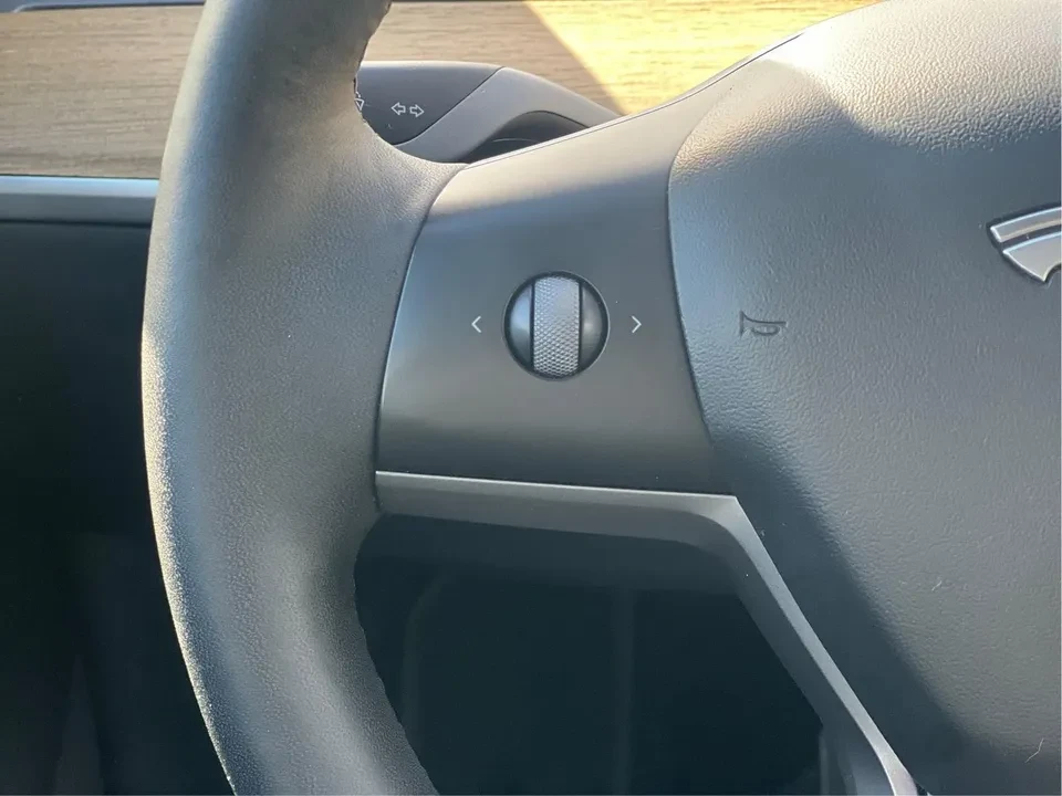 2022 Tesla Model 3 - Image 15 of 20