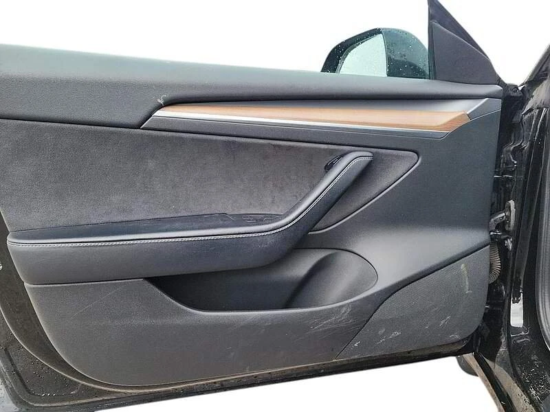 2022 Tesla Model 3 - Image 10 of 20