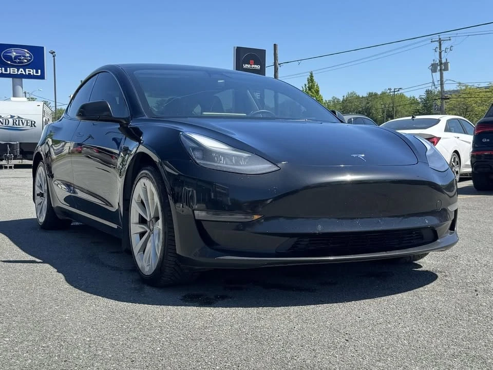 2022 Tesla Model 3 - Image 8 of 10