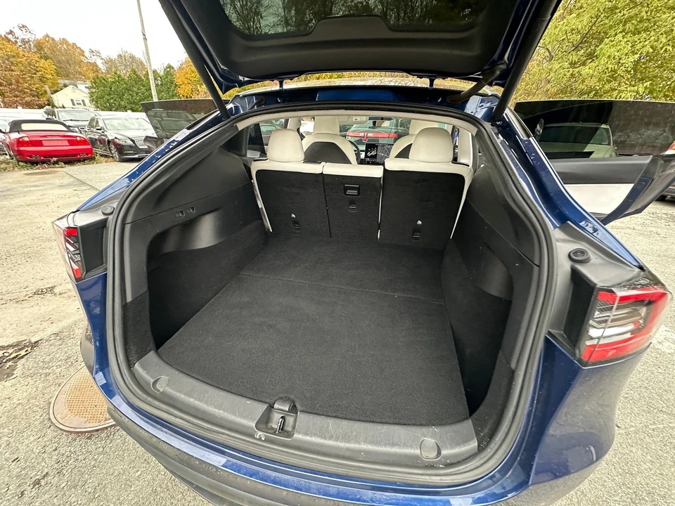 2022 Tesla Model Y Performance - Image 17 of 17