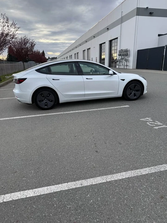 2022 Tesla Model 3 - Image 18 of 18