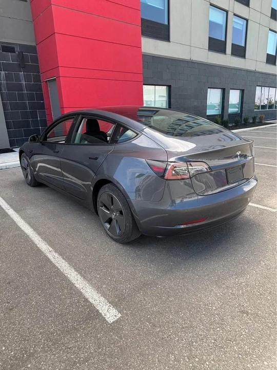 2022 Tesla Model 3 - Image 5 of 15