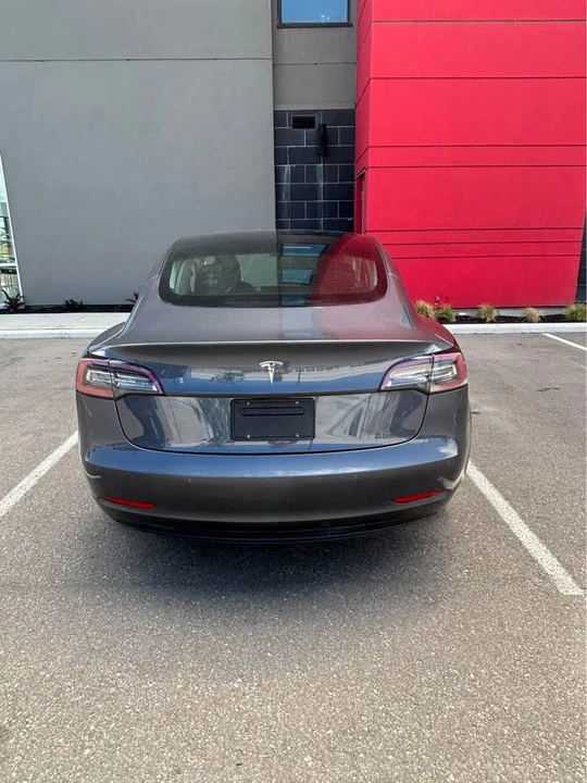 2022 Tesla Model 3 - Image 4 of 15