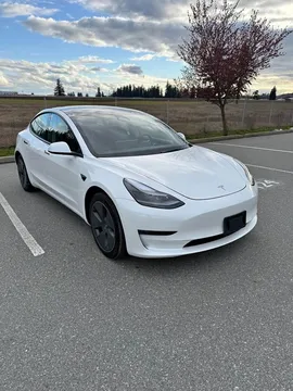 2022 Tesla Model 3 RWD