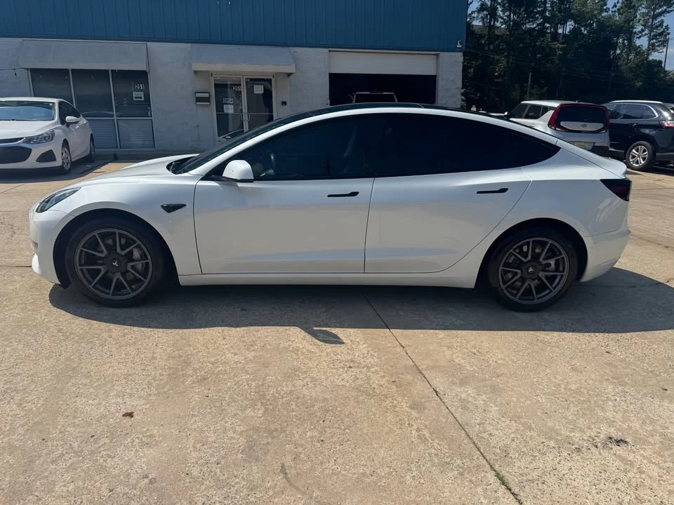 2022 Tesla Model 3 - Image 2 of 14