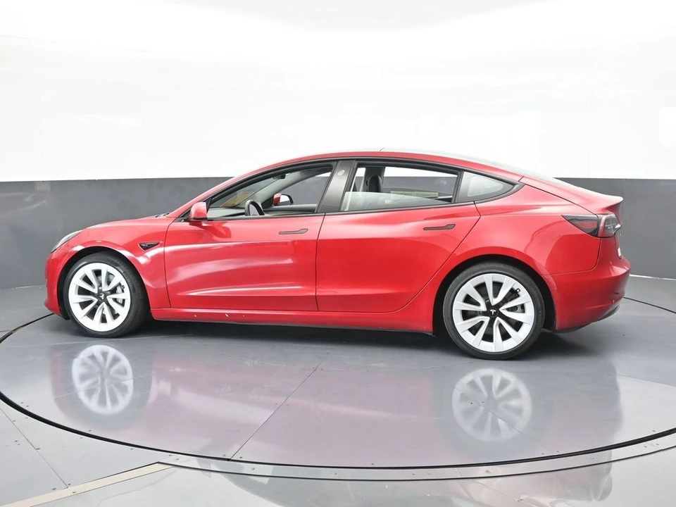 2022 Tesla Model 3 - Image 3 of 12