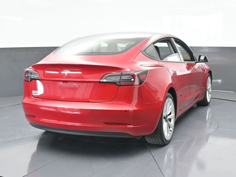 2022 Tesla Model 3 - Image 5 of 12