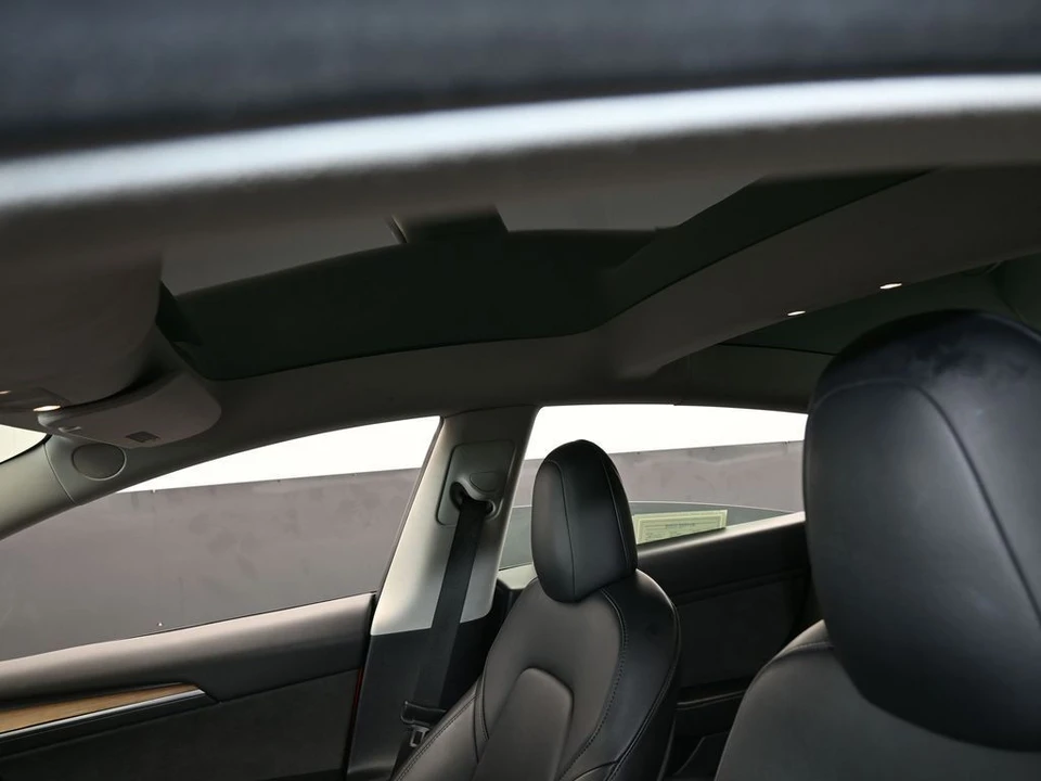 2022 Tesla Model 3 - Image 11 of 12