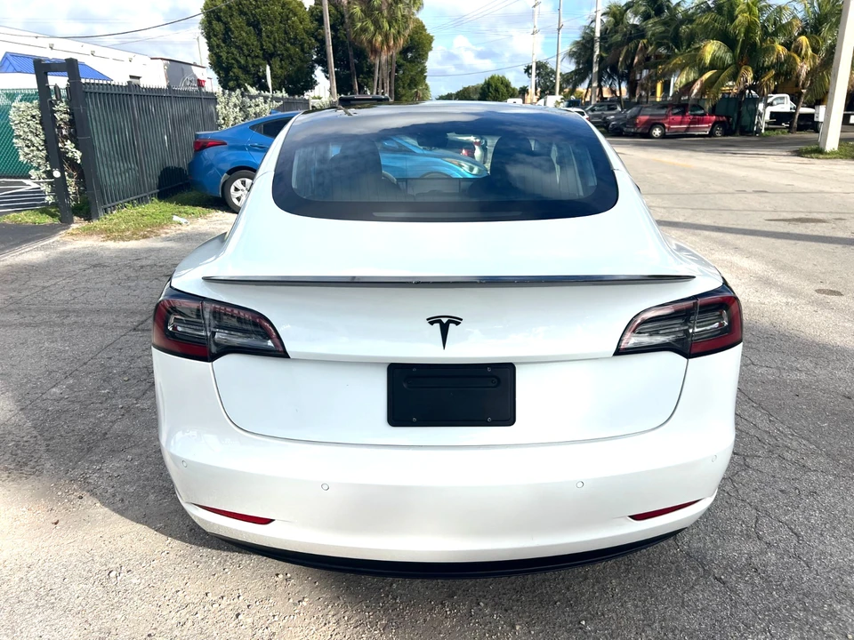2020 Tesla Model 3 - Image 7 of 21