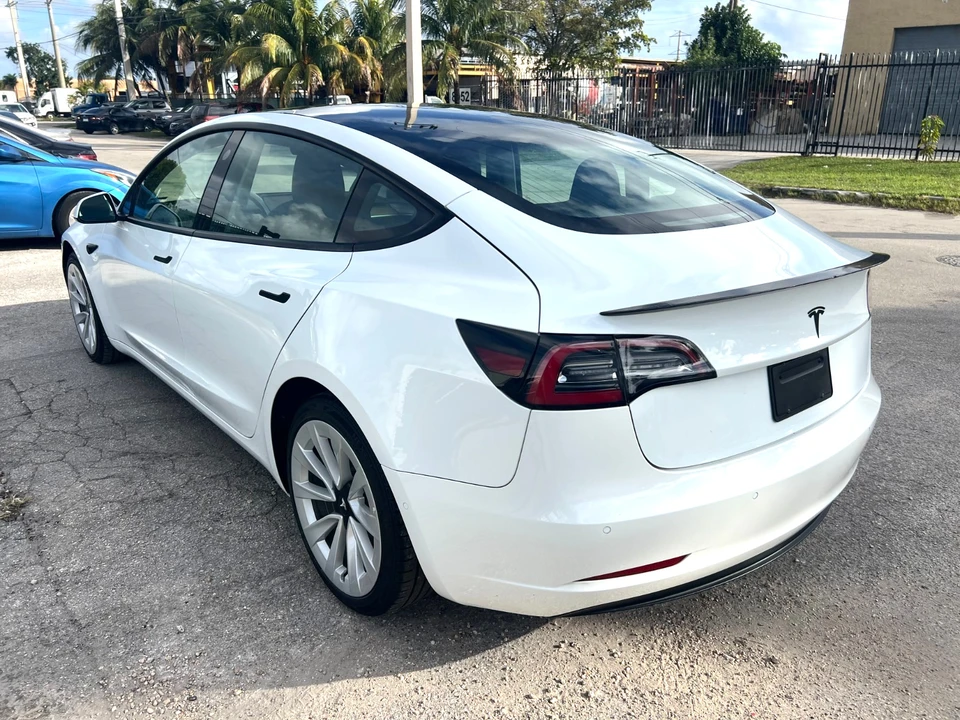 2020 Tesla Model 3 - Image 6 of 21