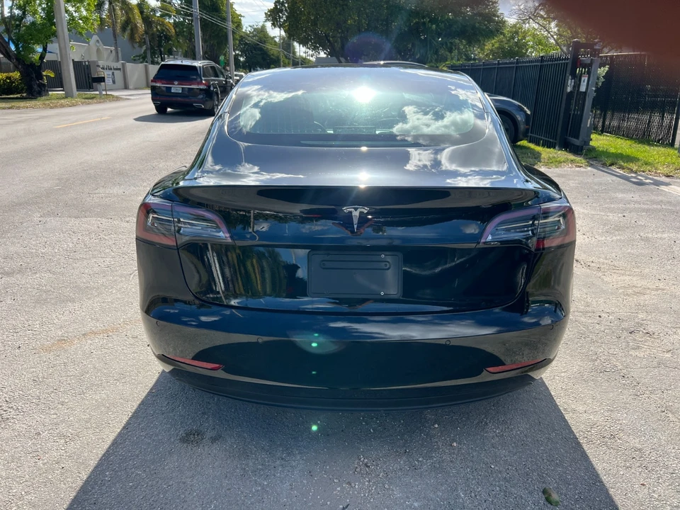 2022 Tesla Model 3 - Image 7 of 21