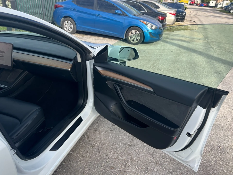 2020 Tesla Model 3 - Image 17 of 21