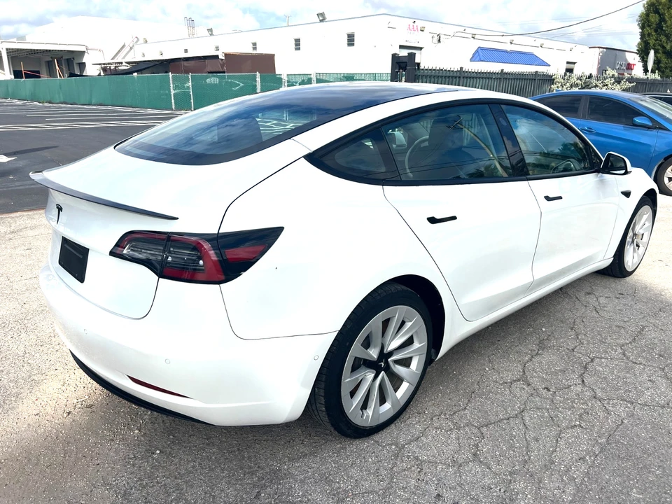 2020 Tesla Model 3 - Image 8 of 21
