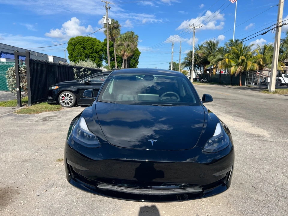 2022 Tesla Model 3 - Image 3 of 21