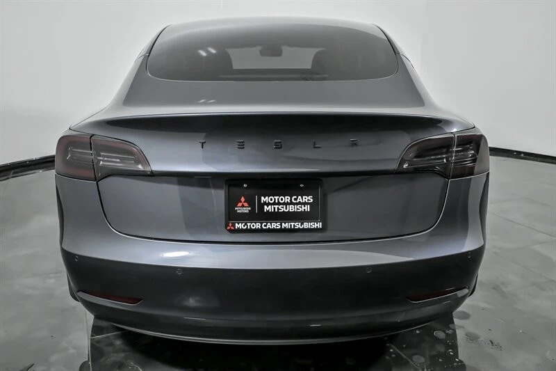 2022 Tesla Model S - Image 9 of 12
