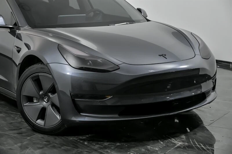 2022 Tesla Model S - Image 2 of 12