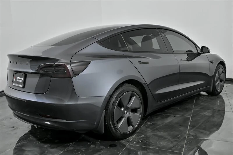 2022 Tesla Model S - Image 10 of 12
