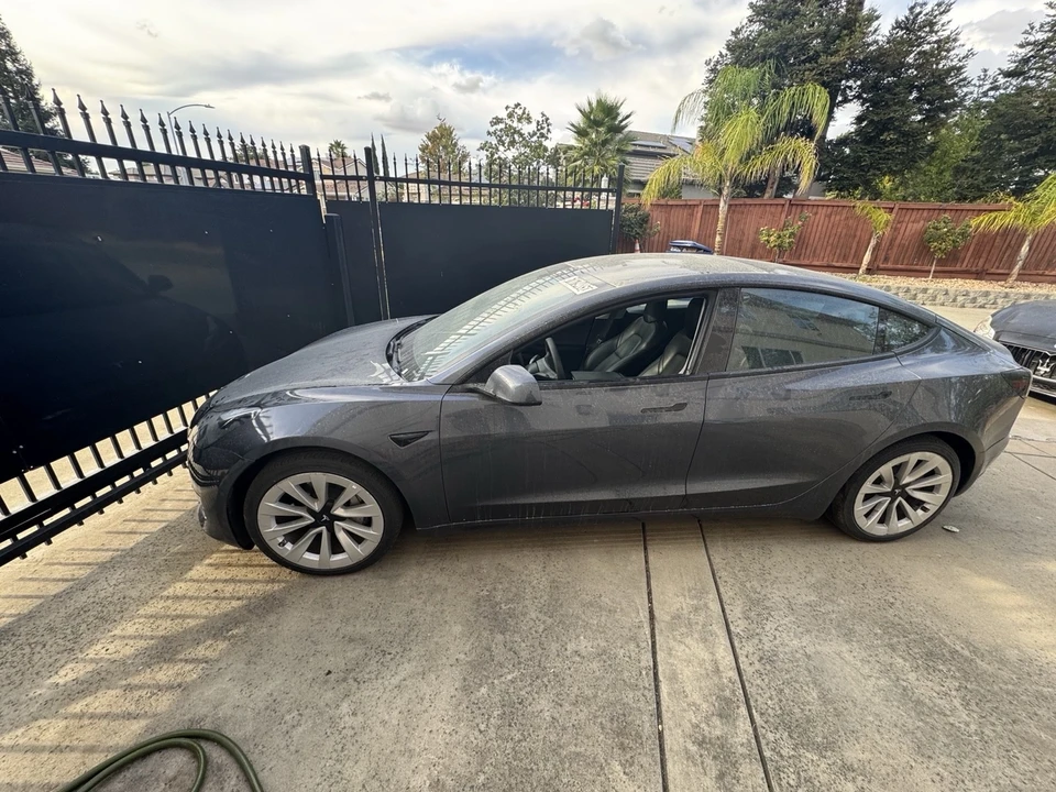 2022 Tesla Model 3 - Image 3 of 8