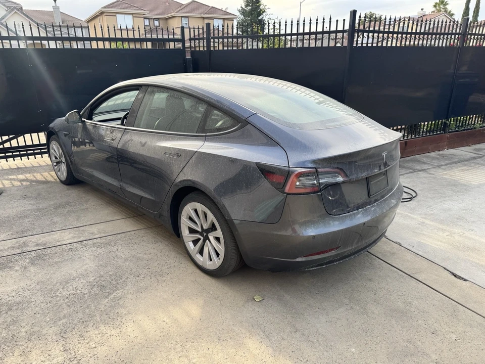 2022 Tesla Model 3 - Image 4 of 8