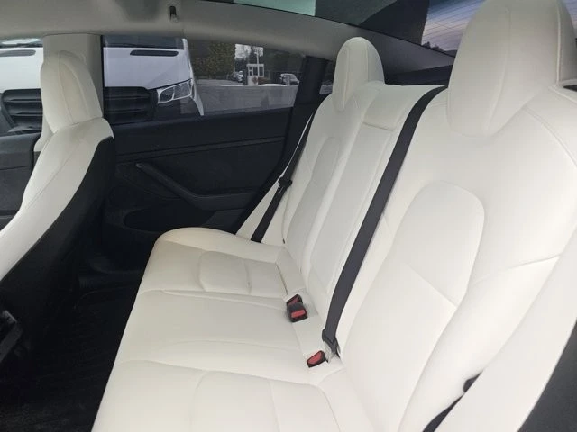 2022 Tesla Model 3 - Image 8 of 12