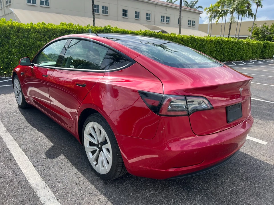 2022 Tesla Model 3 - Image 13 of 31