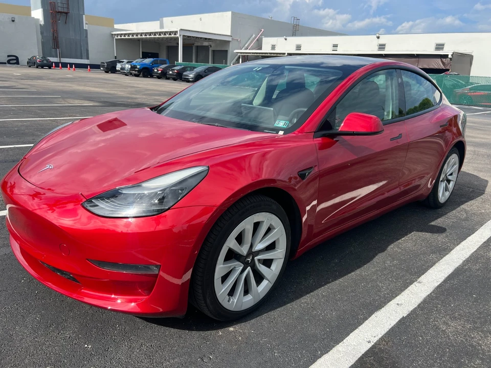 2022 Tesla Model 3 - Image 11 of 31