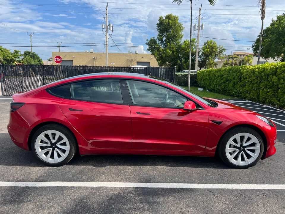 2022 Tesla Model 3 - Image 16 of 31