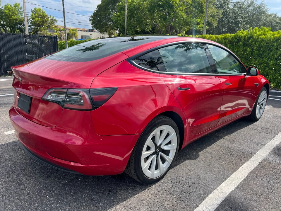 2022 Tesla Model 3 - Image 15 of 31