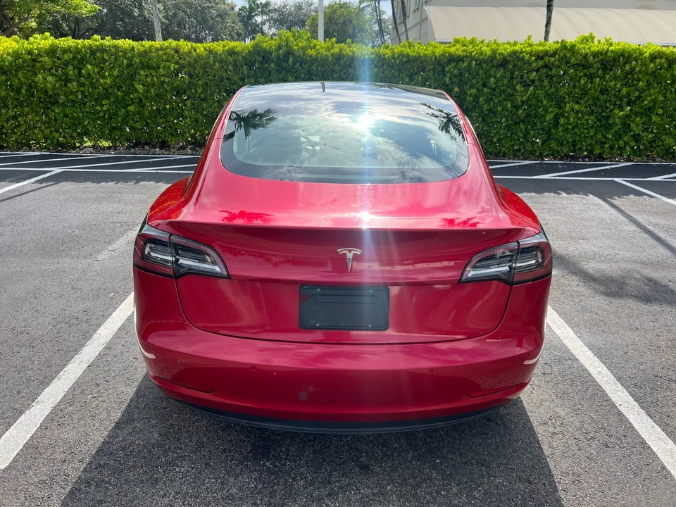 2022 Tesla Model 3 - Image 14 of 31