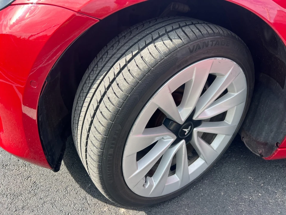 2022 Tesla Model 3 - Image 17 of 31
