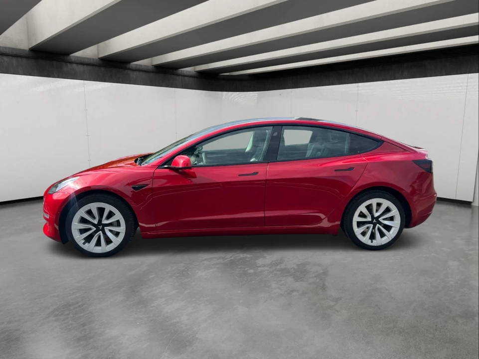 2022 Tesla Model 3 - Image 4 of 31