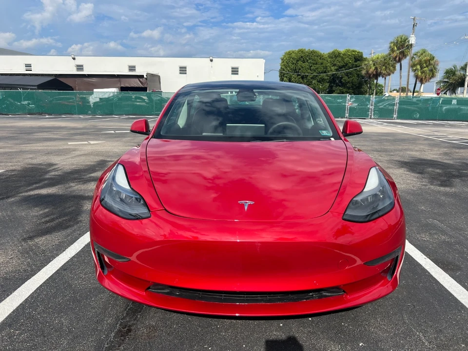 2022 Tesla Model 3 - Image 10 of 31